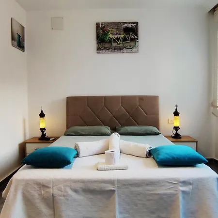 Arslan Homes 3 Apartment